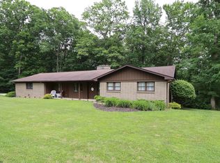 428 Pinewood Dr, Elkins, WV 26241