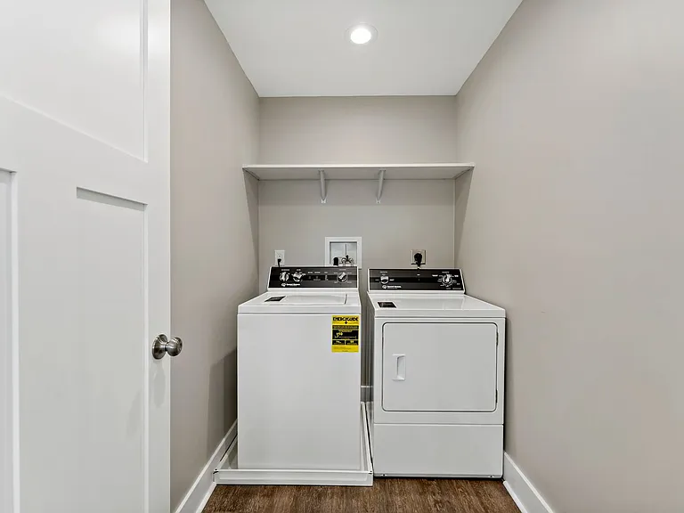 1841 Chessland St — Photo 31