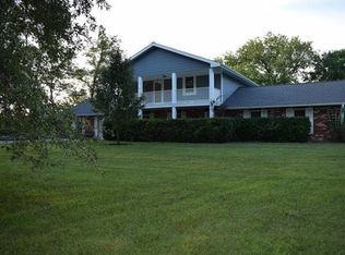 6613 SE Horseshoe Dr, Holt, MO 64048