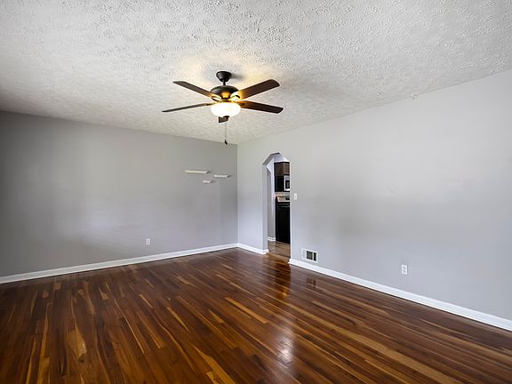 4th image of 4 Grand Ave