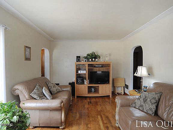 4th image of 1260 Joosten St SW