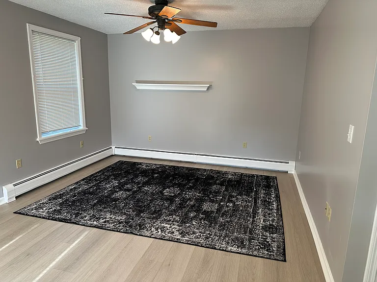 142 Eden Ave — Photo 8