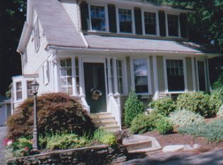 18 Lindbergh St, Clinton, MA 01510