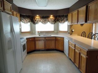 4063 Chapman Dr, Kent, OH 44240