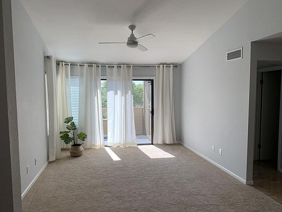 4th image of 2035 S Elm St Unit 203