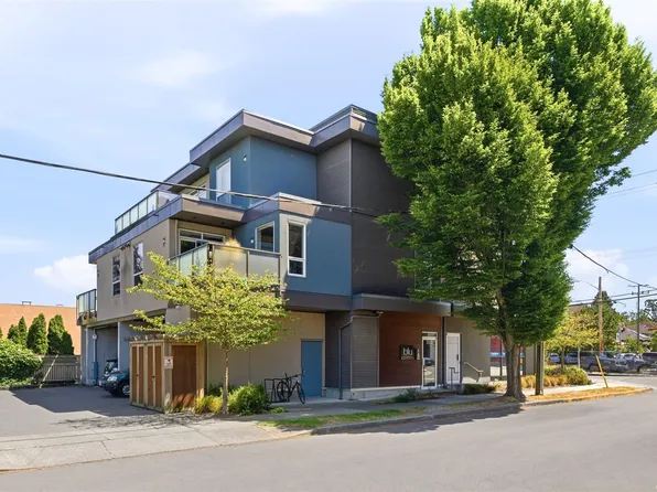 1515 Redfern St #303, Victoria, BC V8R 4X3