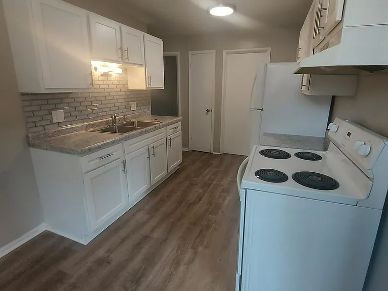 St. Anthony Park Apartments — Photo 14