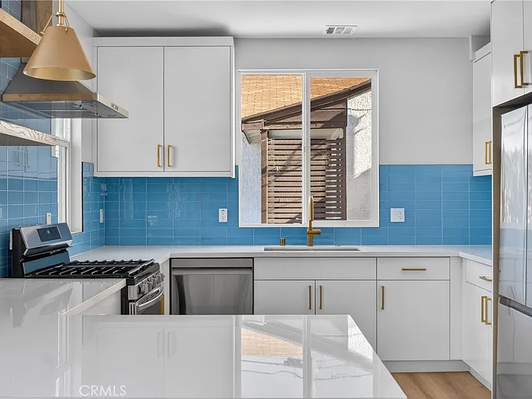 11548 Burke St #B — Photo 18