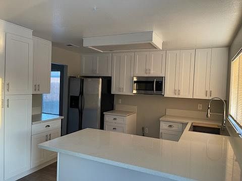 1st image of 548 Westminister Dr