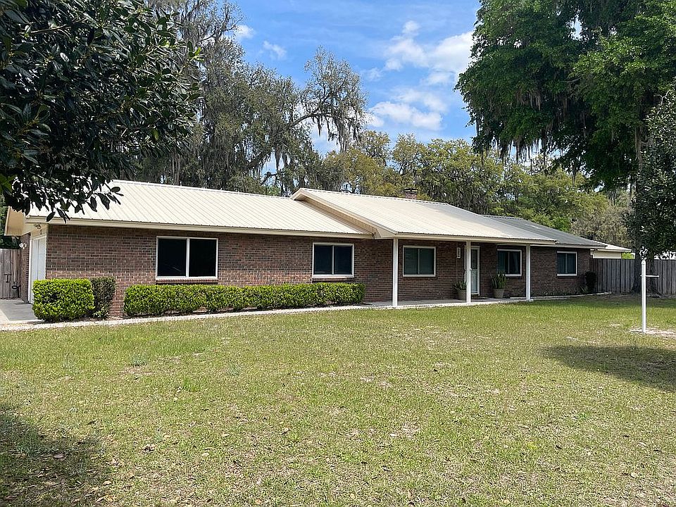 1st image of 123 SE Goldie Way