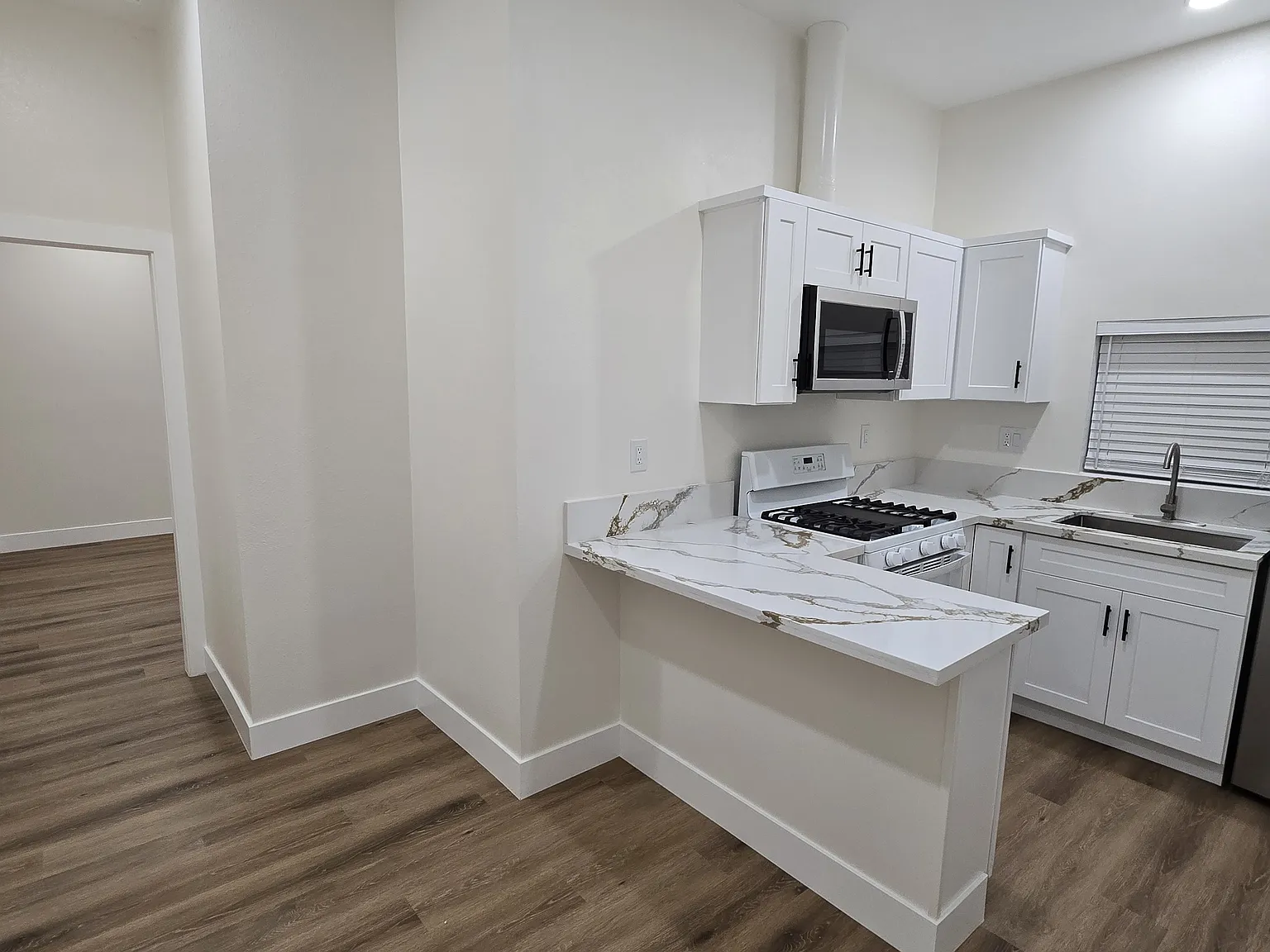 5104 W Avenue M4 — Photo 2