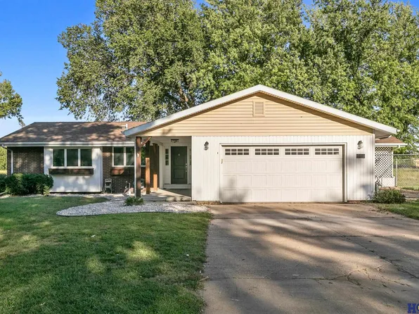 340 Monroe St, Bradshaw, NE 68319