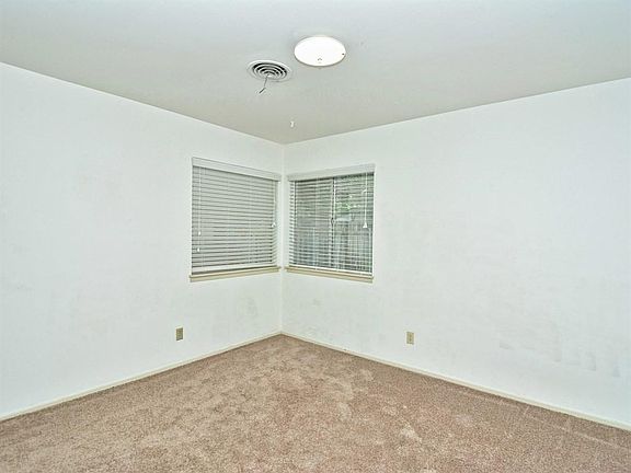 4th image of 2105 Wooten Dr