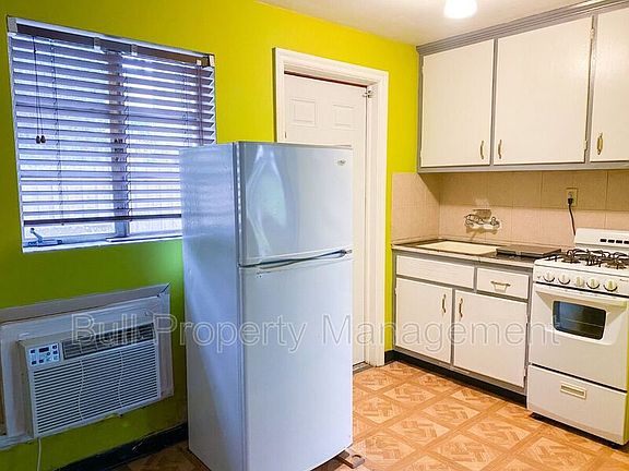 3rd image of 317 E Monument Ave #10