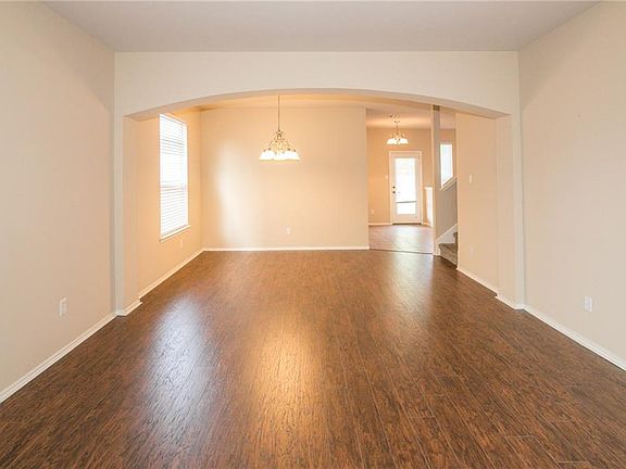 4th image of 10512 Wylie Dr #273