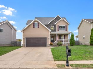 667 Fox Hound Dr, Clarksville, TN 37040