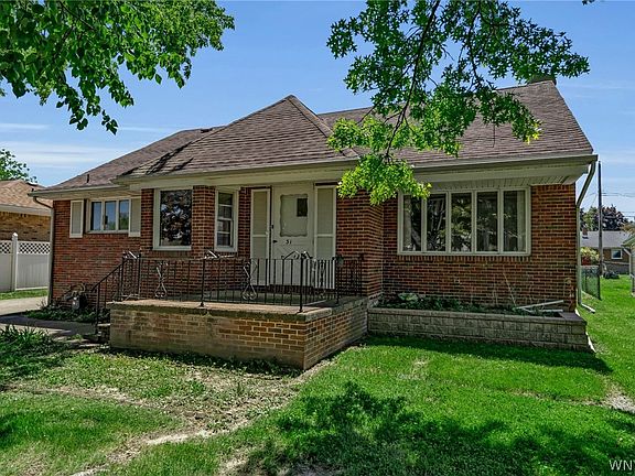 2nd image of 31 Goodrich Rd