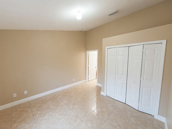4th image of 313A Melissa Ave S