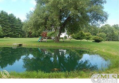 Hough Road Almont 015.jpg