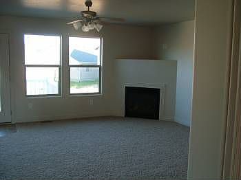 2nd image of 782 N Sage Dr