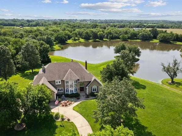 19525 Antioch Rd, Overland Park, KS 66013