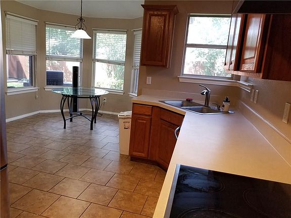 5th image of 1505 Coastline Ln