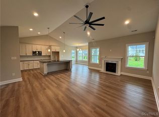 10073 Silverado Trl, Mechanicsville, VA 23116
