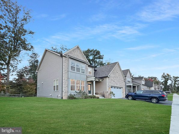 220 Red Oak Ridge Pl
