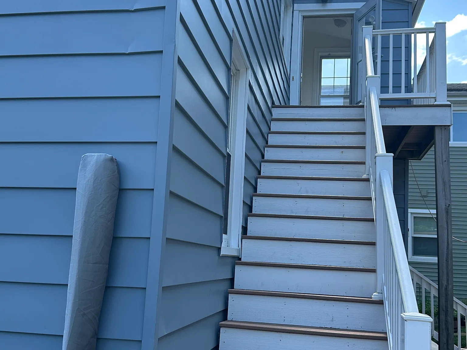 2 bed, 980 sqft, $2,200 — Photo 1