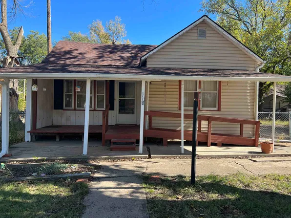 1115 S Jefferson Ave, Wellington, KS 67152