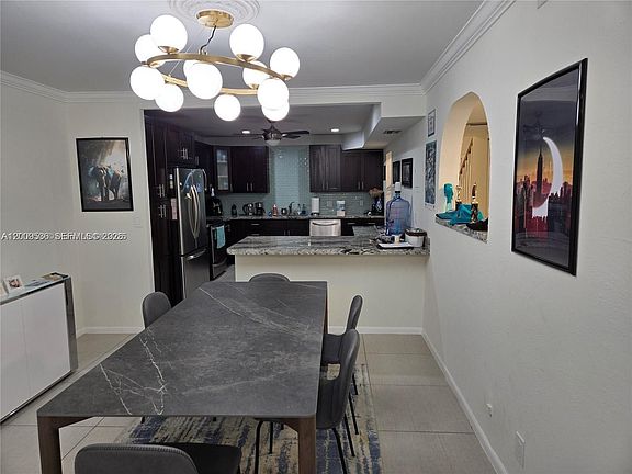 5th image of 295 Jacaranda Dr #20