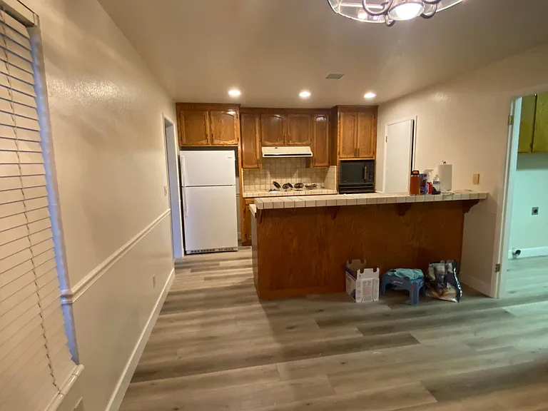 Kitchen with eating area