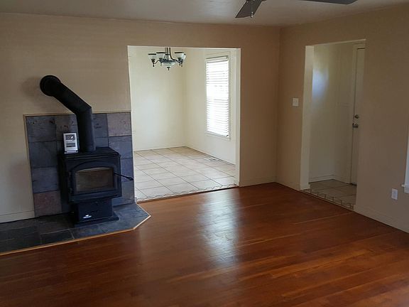 5th image of 5940 Mariposa Ave