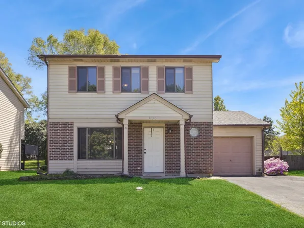 3130 Winchester Ct E, Aurora, IL 60504