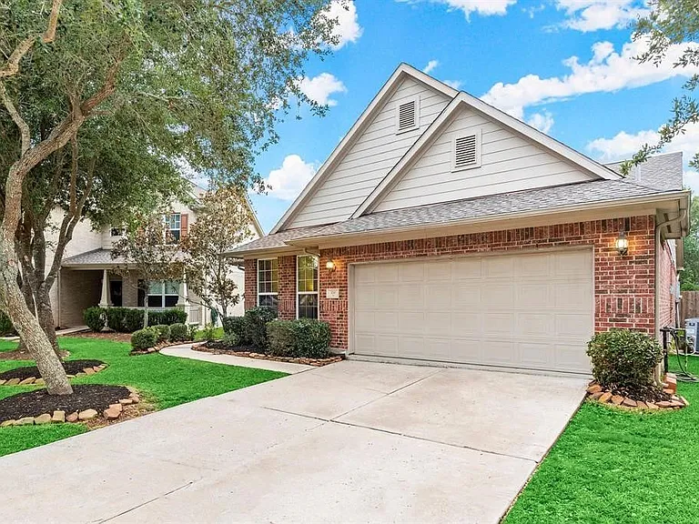 2710 Golden Creek Ln — Photo 1
