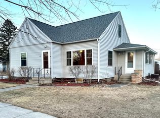 12 NW 5th St, Adams, MN 55909
