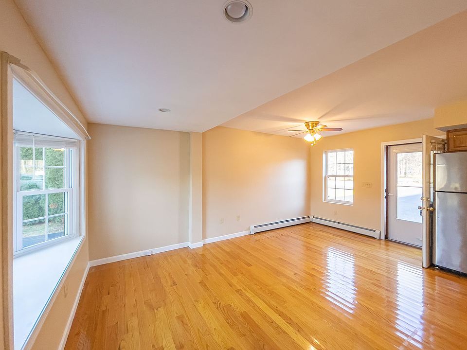 Church Corners Apts. 192 Fitchville Rd Bozrah CT Zillow