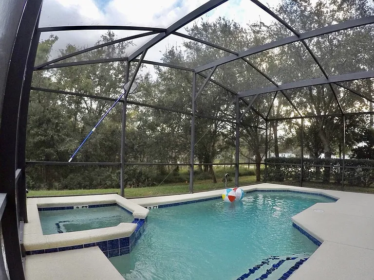 Royal Ridge Dr — Photo 2