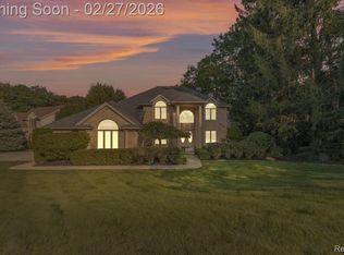 1753 Deer Path Trl, Oxford, MI 48371