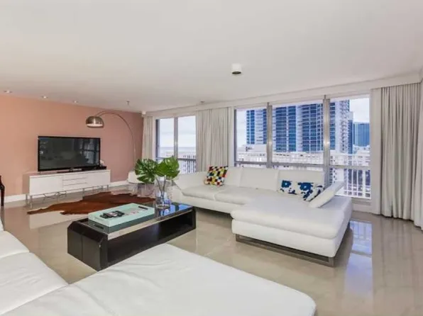 2751 S Ocean Dr, Hollywood, FL 33019