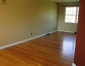 5th image of 11 Bartow Dr