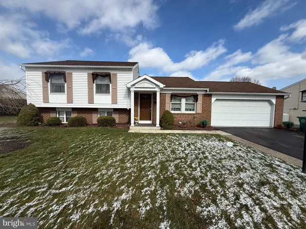 4856 Spring Top Dr, Harrisburg, PA 17111