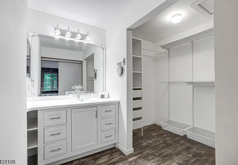 7 Sussex Ct — Photo 22