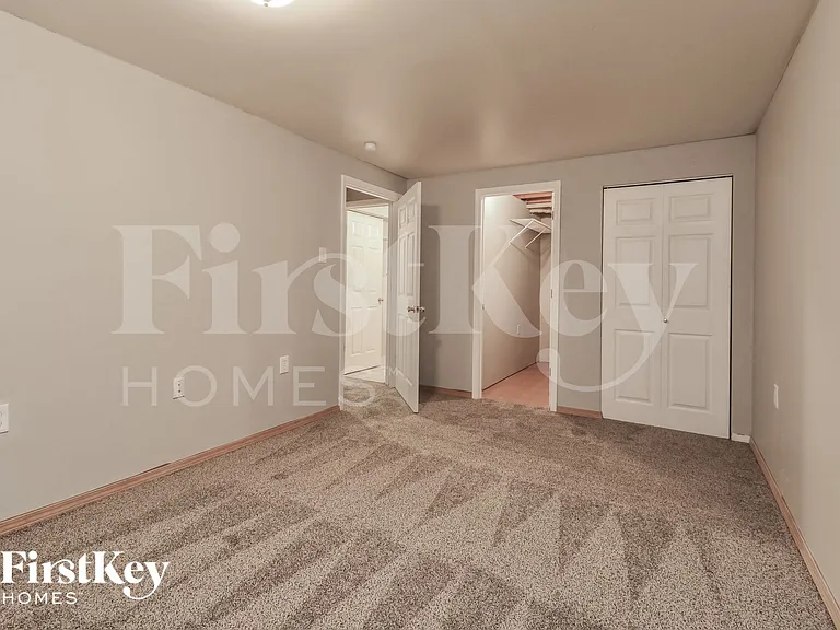 3114 Five Oaks Dr — Photo 10