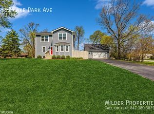 4112 Lake Park Ave, Gurnee, IL 60031