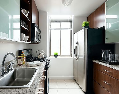 1st image of 130 W 15th St APT 9R
