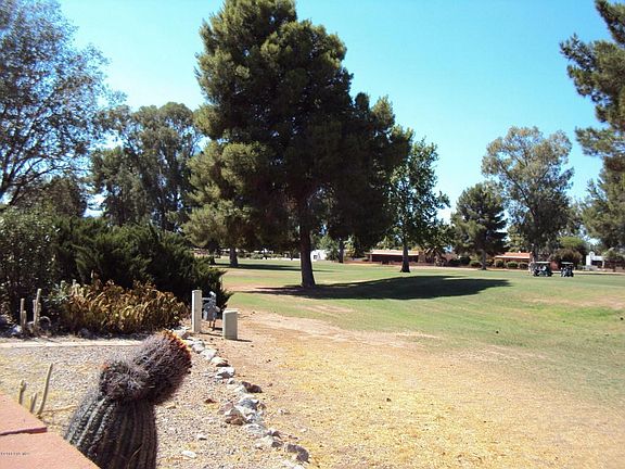5th image of 220 E Placita Del Iris