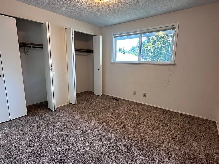 928 Blue Heron Ave NE — Photo 19