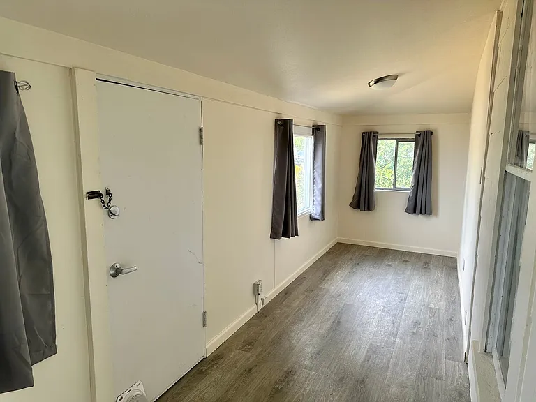 2100 Humboldt St — Photo 9