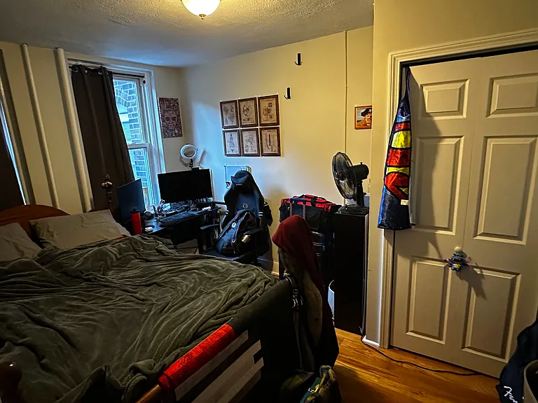 220 Hanover St #19 — Photo 6